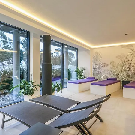 Prora Solitaire Avida Loft 8 בינץ